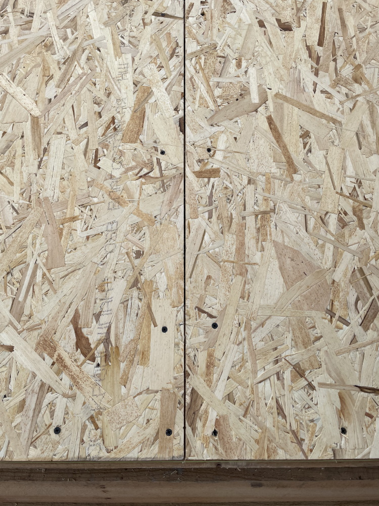 Deformation seam during plywood installation